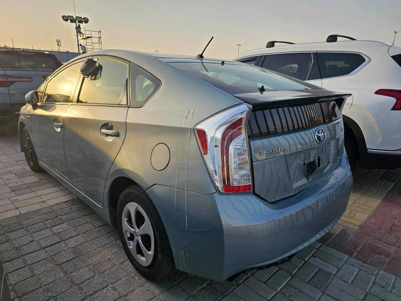 2015 TOYOTA PRIUS — 185955 Miles — Lot 93845895 - Marhaba Auctions Used Cars - Image 5