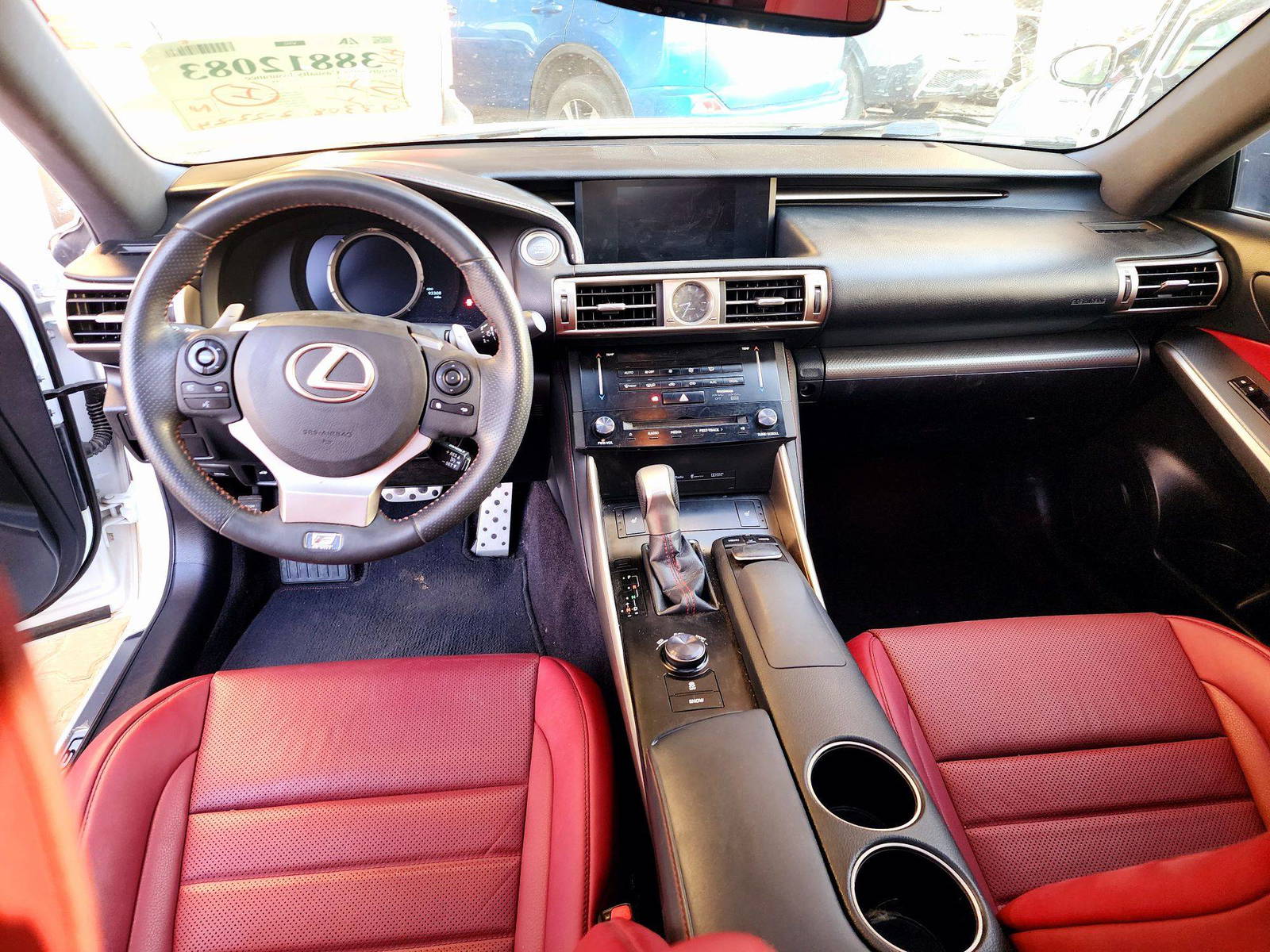 2014 LEXUS IS 250 — 93308 Miles — Lot E5031119 — Souq - Marhaba Auctions Used Cars - Image 7