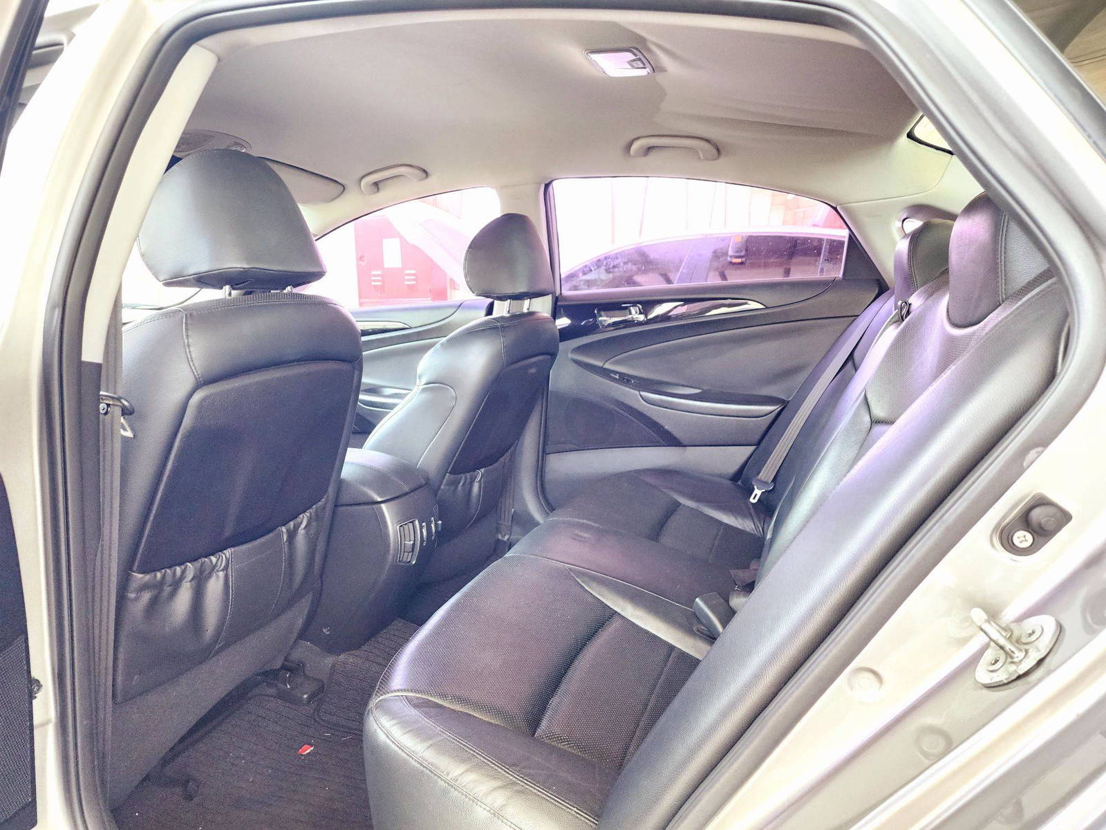 2011 HYUNDAI SONATA — 188197 KM — Lot 245914 — Souq - Marhaba Auctions Used Cars - Image 6