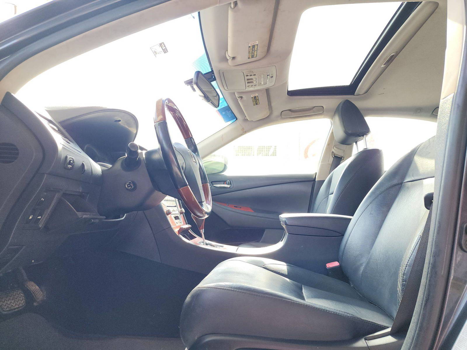 2007 LEXUS ES 350 — 108205 Miles — Lot 2039812 — Souq - Marhaba Auctions Used Cars - Image 9