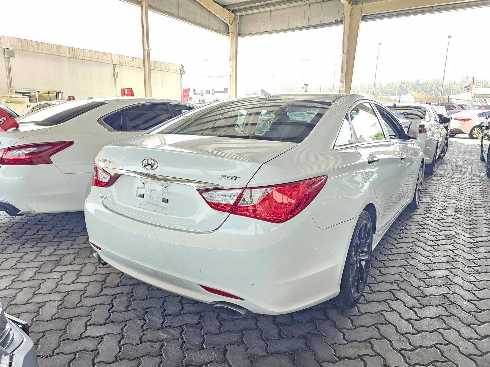 2011 HYUNDAI SONATA — 171272 Miles — Lot H219281 — Souq - Marhaba Auctions Used Cars - Image 3