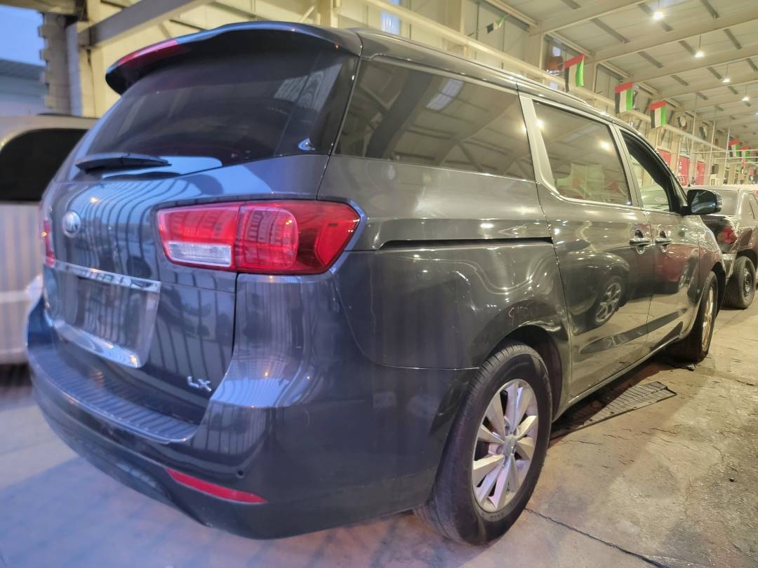 2017 KIA SEDONA — 183750 Miles — Lot H6336815 — Main - Marhaba Auctions Used Cars - Image 3