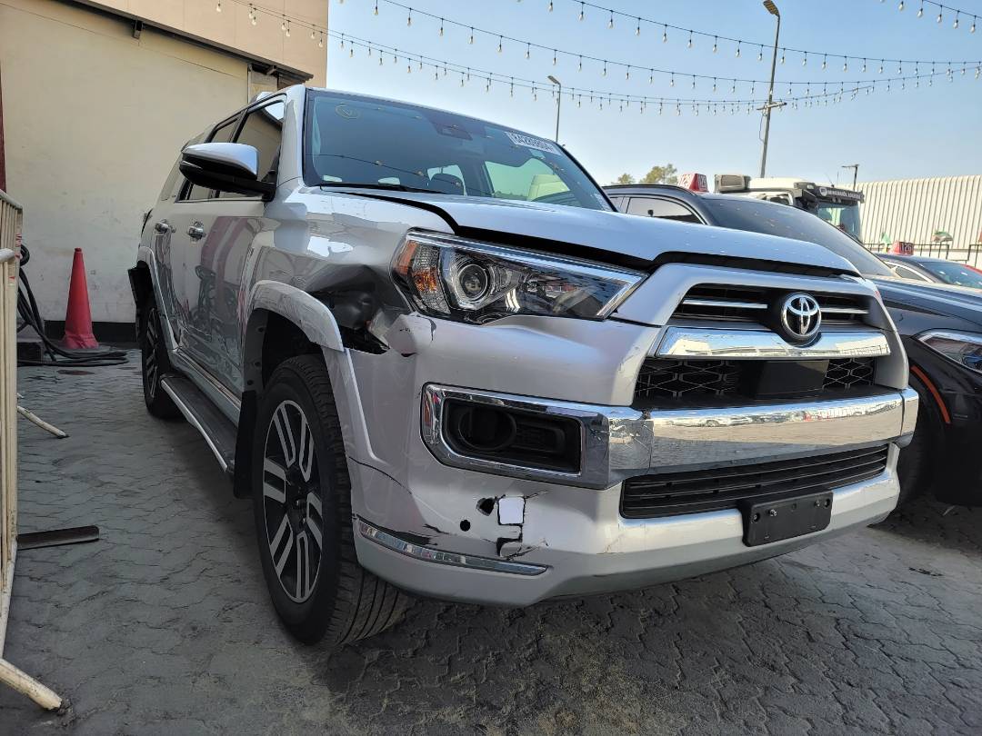 2020 TOYOTA 4RUNNER SR5 — 62745 KM — Lot 84289804 — Main - Marhaba Auctions Used Cars - Image 5