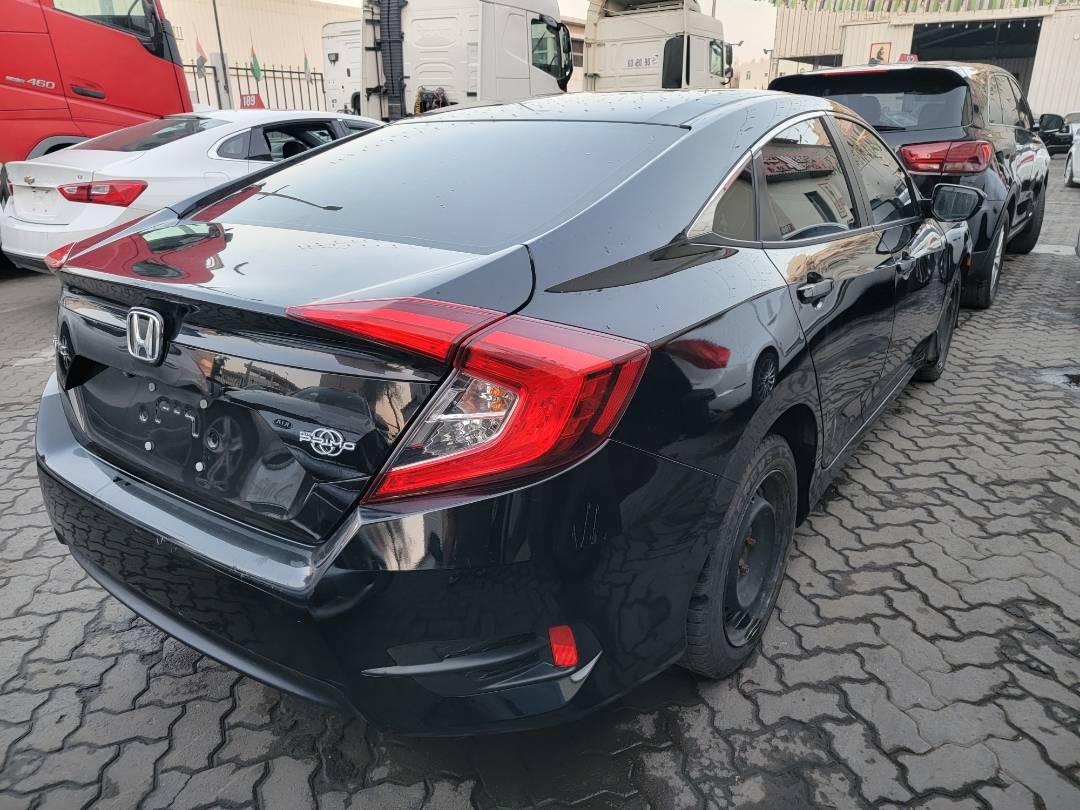 2018 HONDA CIVIC — 85621 KM — Lot H008726 — Main - Marhaba Auctions Used Cars - Image 4