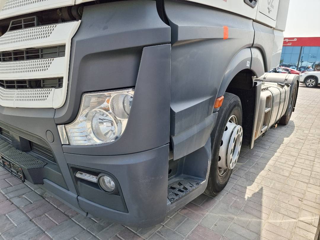 2018 MERCEDES BENZ ACTROS 1840 — 950492 KM — Lot 10219213 — Main - Marhaba Auctions Used Cars - Image 10