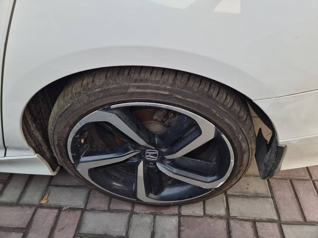 2019 HONDA ACCORD — 141310 Miles — Lot 14509 — Souq - Marhaba Auctions Used Cars - Image 9