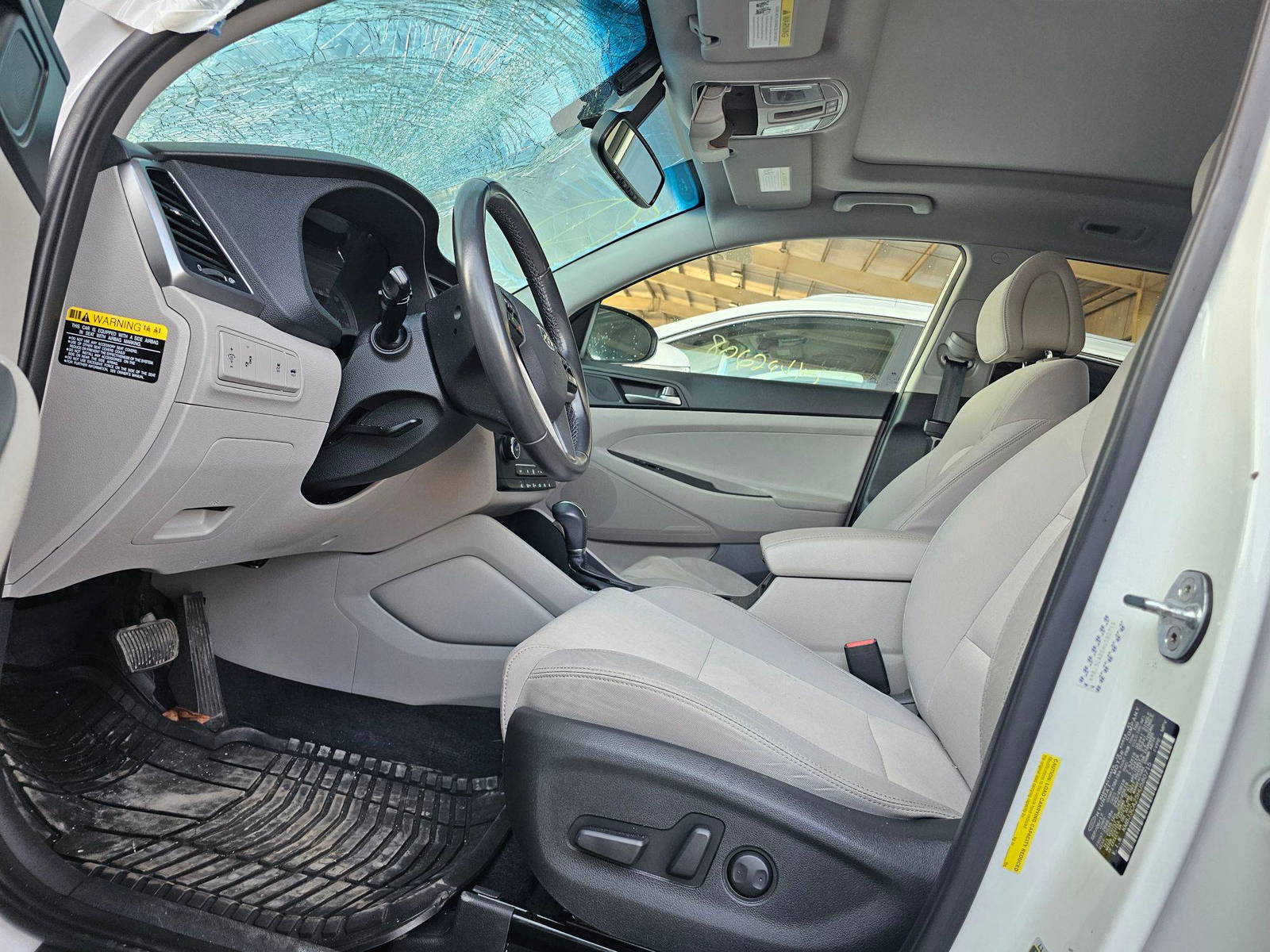 HYUNDAI TUCSON 2017 - Marhaba Auction Used Cars - Image 8