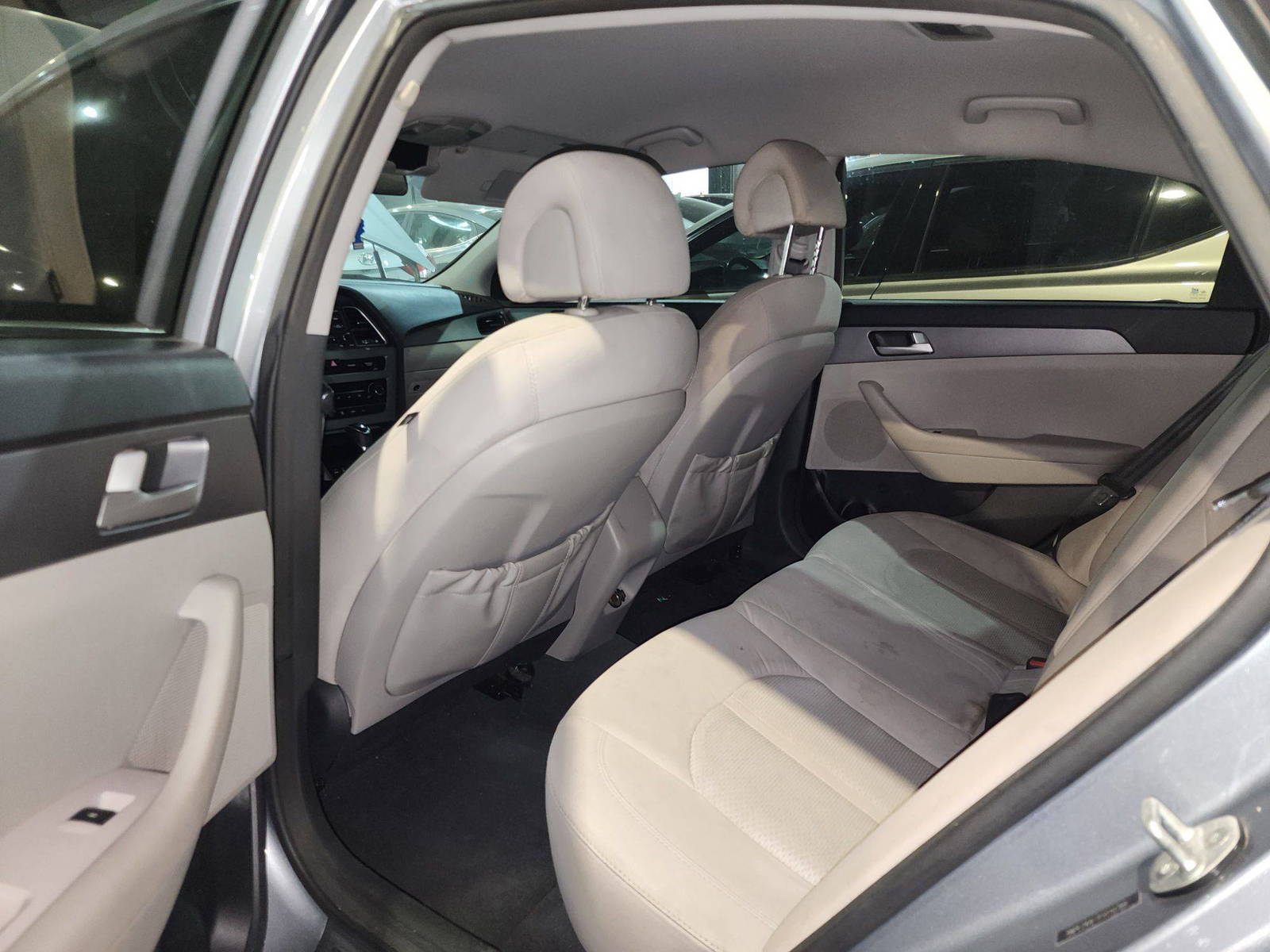 2015 HYUNDAI SONATA — 202820 Miles — Lot 3879432 — Al Quoz - Marhaba Auctions Used Cars - Image 3