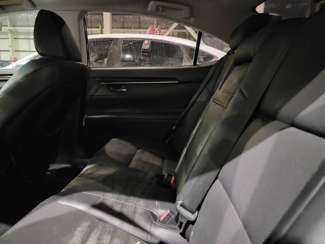 2014 LEXUS ES 350 — 184683 Miles — Lot 2114901 — Main - Marhaba Auctions Used Cars - Image 8