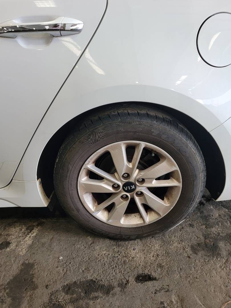 2018 KIA OPTIMA — 165381 Miles — Lot JG180431 — Main - Marhaba Auctions Used Cars - Image 9