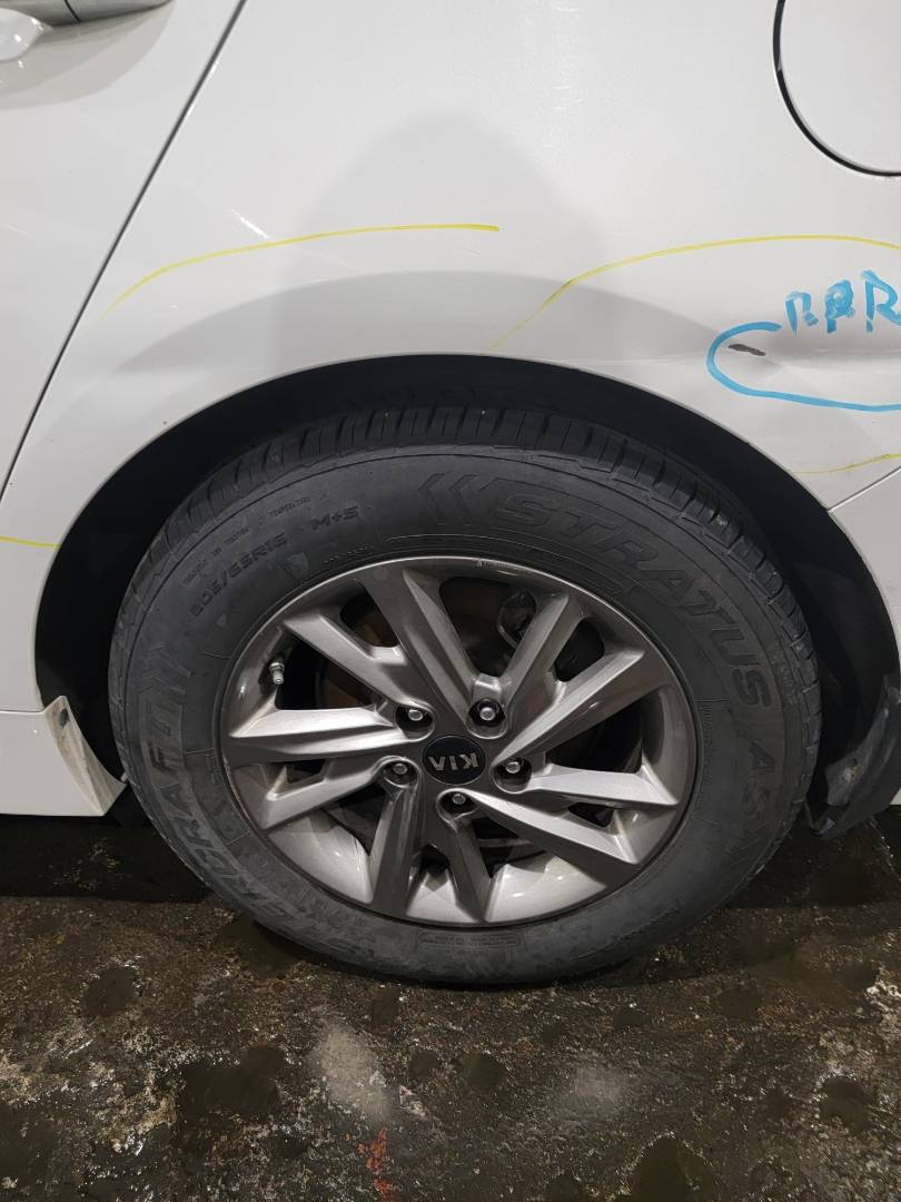 2019 KIA OPTIMA — 133 269 Miles — Lot KG290047 — Main - Marhaba Auctions Used Cars - Image 9