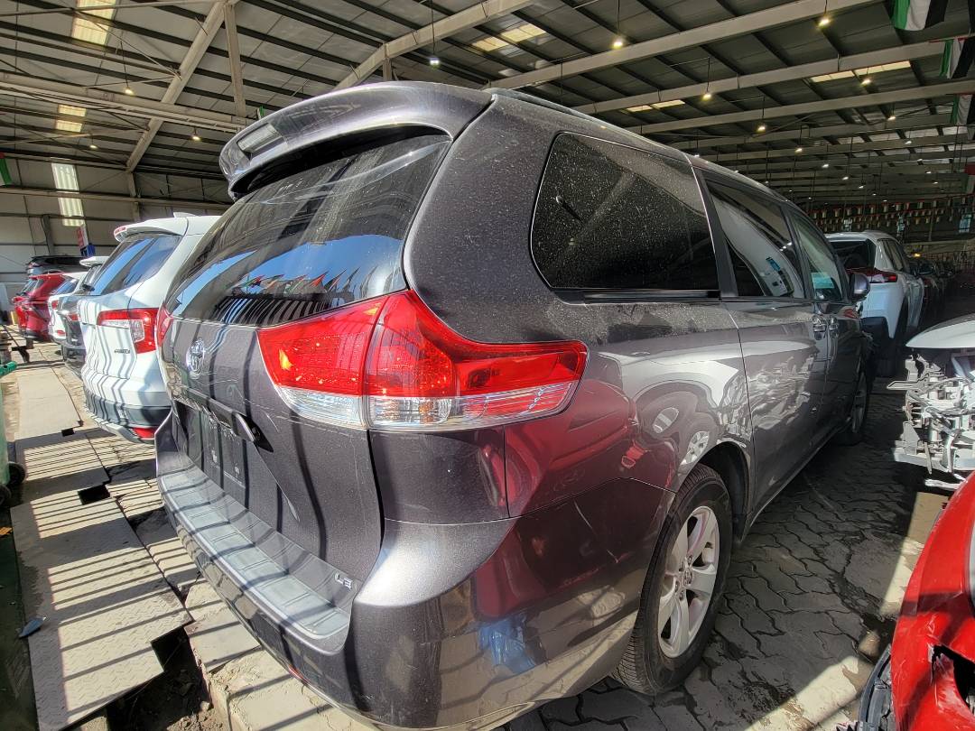 2011 TOYOTA SIENNA — 252000 Miles — Lot 018152 — Main - Marhaba Auctions Used Cars - Image 3