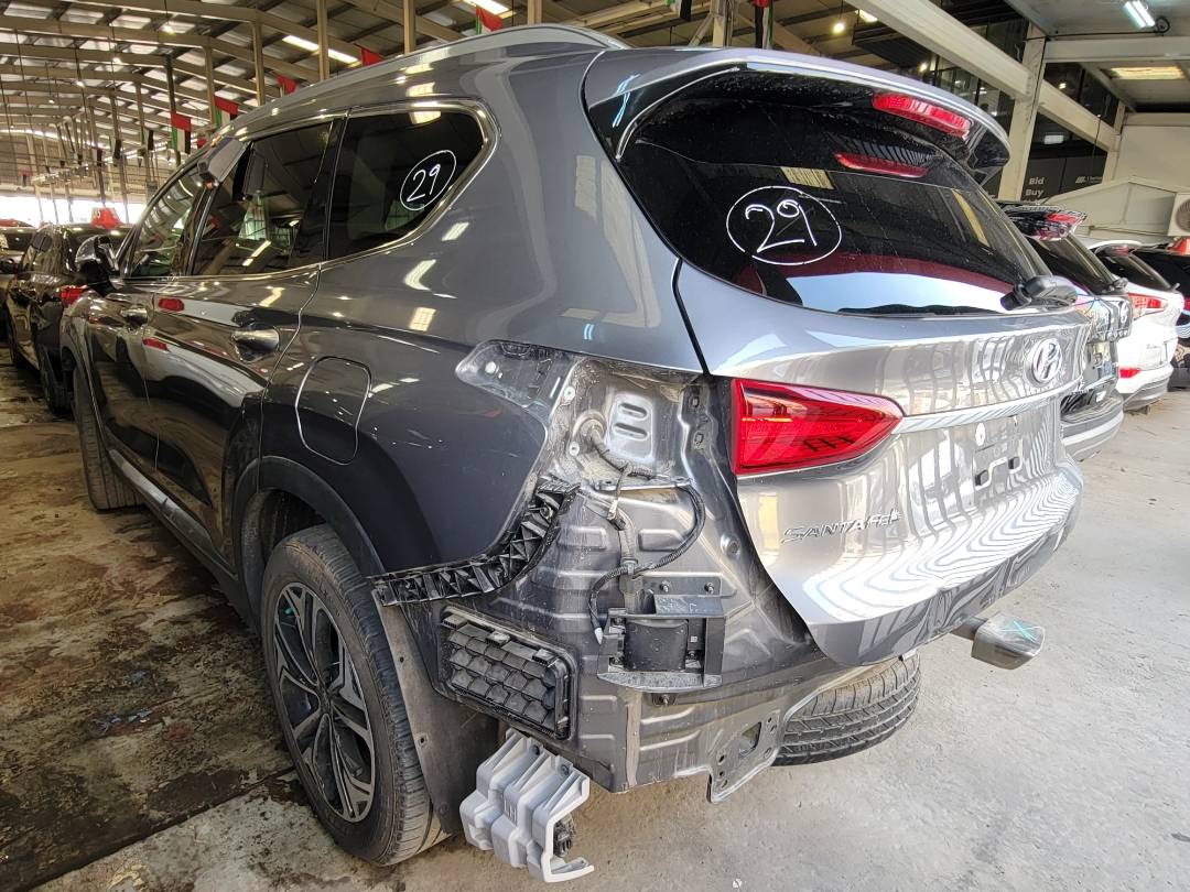 2019 HYUNDAI SANTA FE — 49771 Miles — Lot H045860 — Main - Marhaba Auctions Used Cars - Image 5