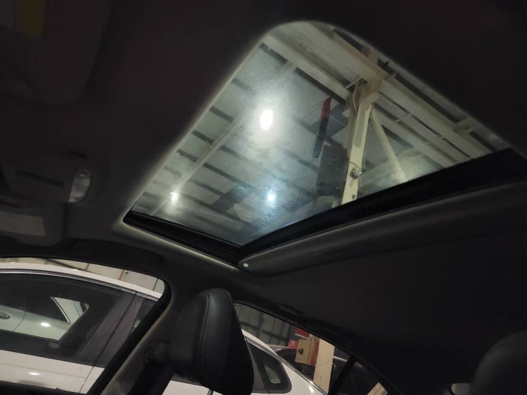 2016 INFINITI Q50 — 125559 KM — Lot GM580520 — Main - Marhaba Auctions Used Cars - Image 6