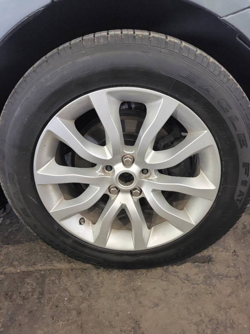 2015 LAND ROVER RANGE ROVER SPORT — 87773 Miles — Lot VF5FA606141 — Main - Marhaba Auctions Used Cars - Image 7