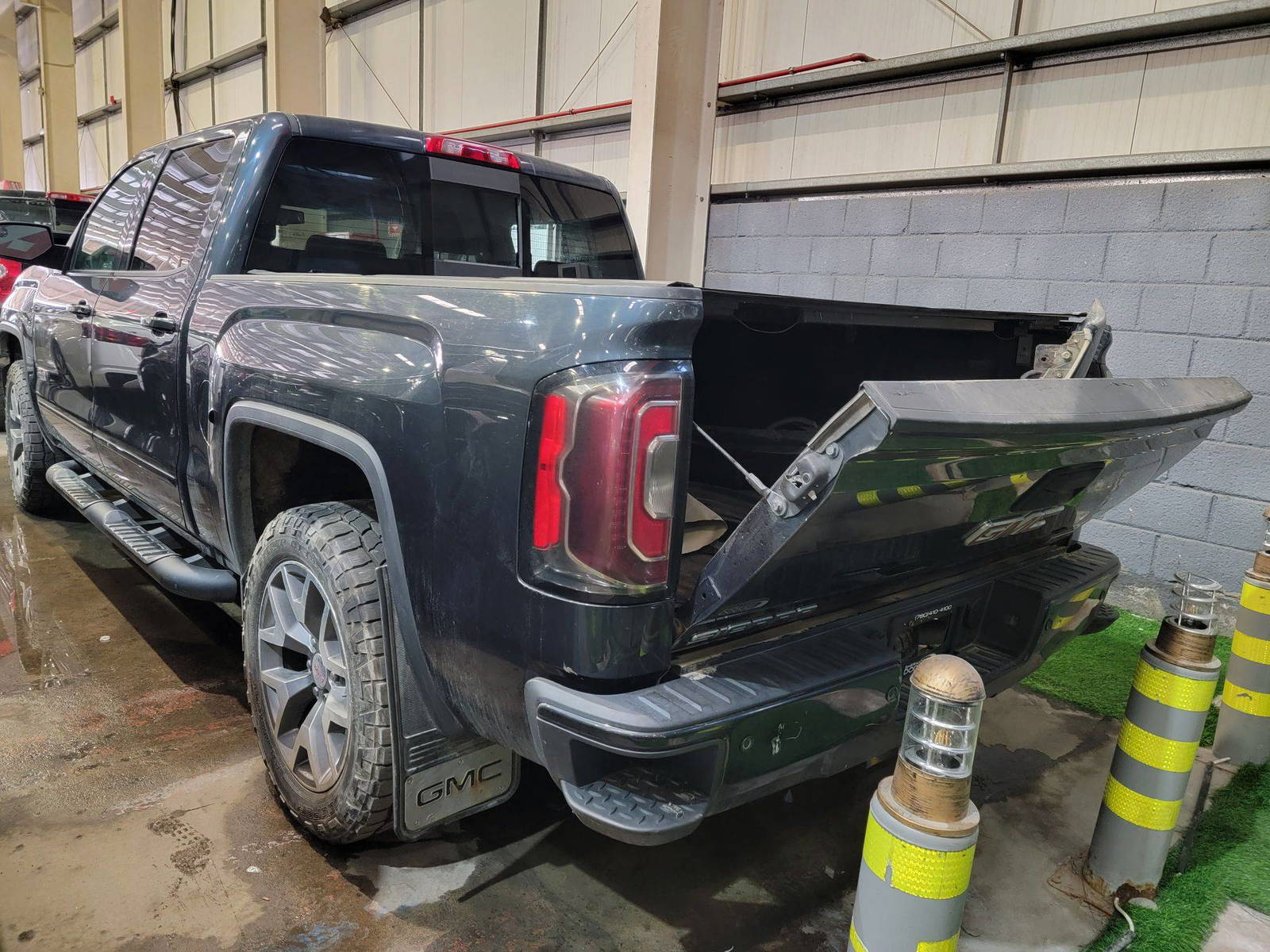 GMC SIERRA 2017 - Marhaba Auction Used Cars - Image 3