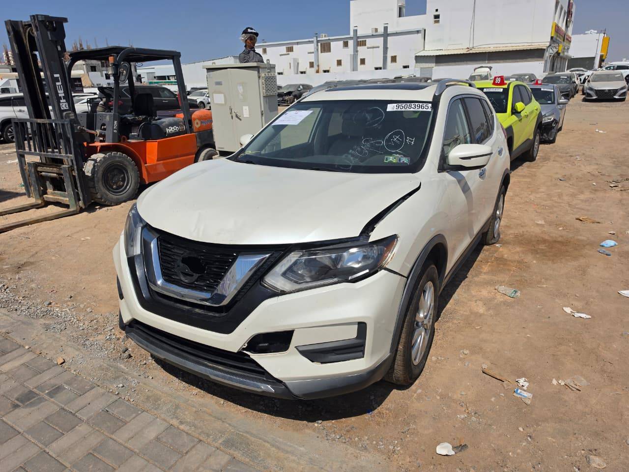 NISSAN ROGUE 2017 - Marhaba Auction Used Cars - Image 3