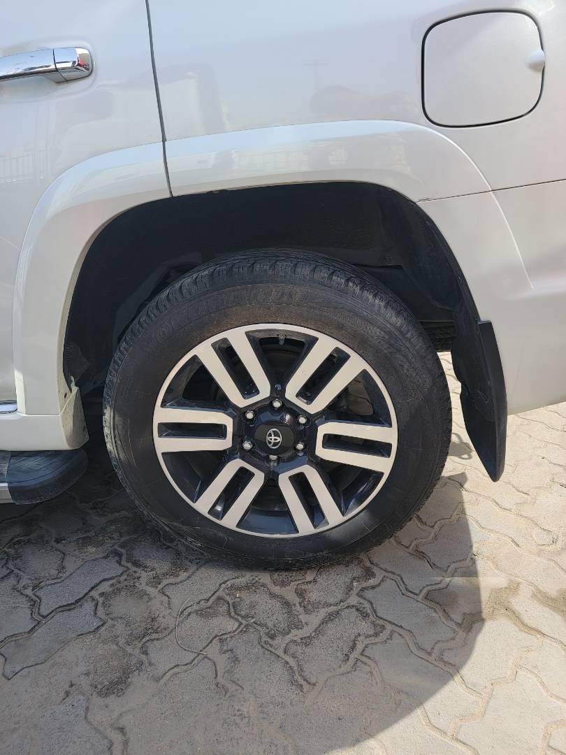 2018 TOYOTA 4RUNNER — 118493 Miles — Lot 5607861 — Main - Marhaba Auctions Used Cars - Image 9