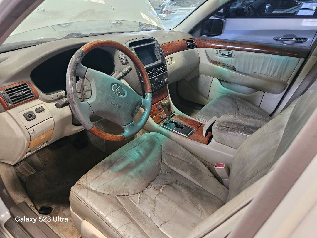 2001 LEXUS LS 430 — 198679 Miles — Lot 10011797 — Main - Marhaba Auctions Used Cars - Image 9