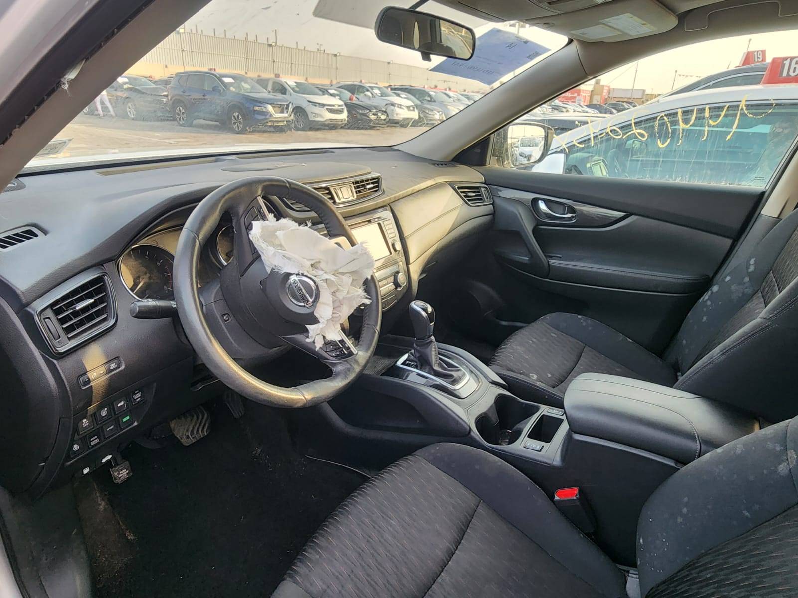 NISSAN ROGUE 2017 - Marhaba Auction Used Cars - Image 11