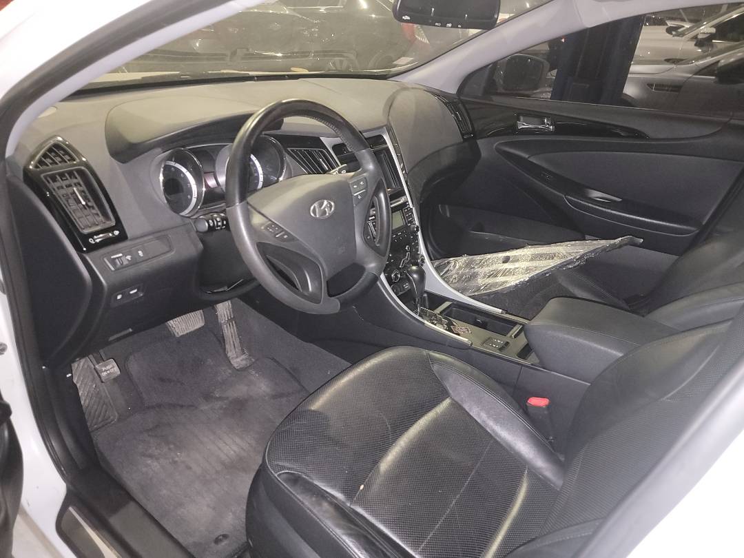 2010 HYUNDAI SONATA — 108574 KM — Lot 079014 — Main - Marhaba Auctions Used Cars - Image 8