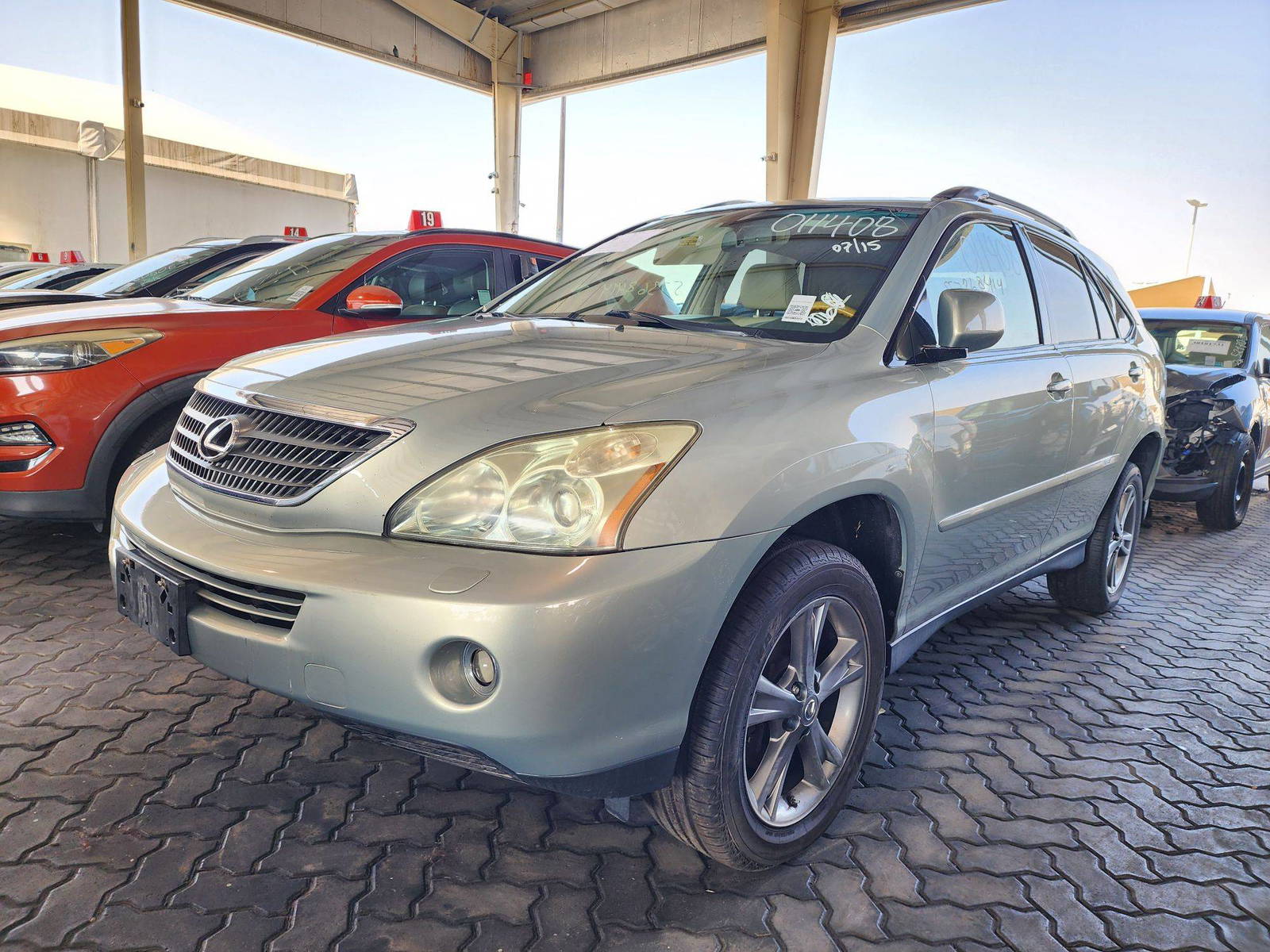 2007 LEXUS RX 400H — 187162 Miles — Lot 2011408 — Souq - Marhaba Auctions Used Cars - Image 5