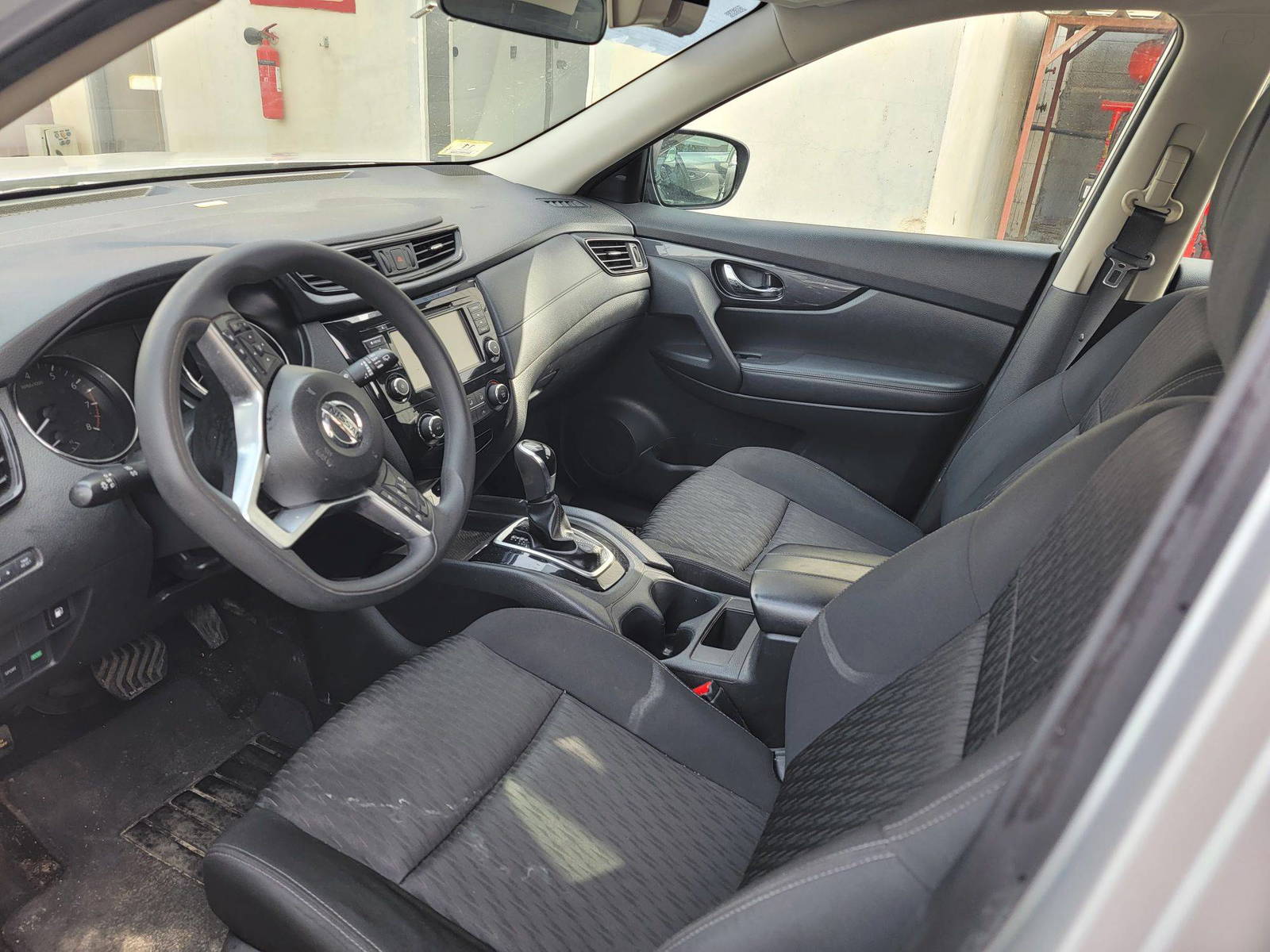 NISSAN ROGUE 2018 - Marhaba Auction Used Cars - Image 8