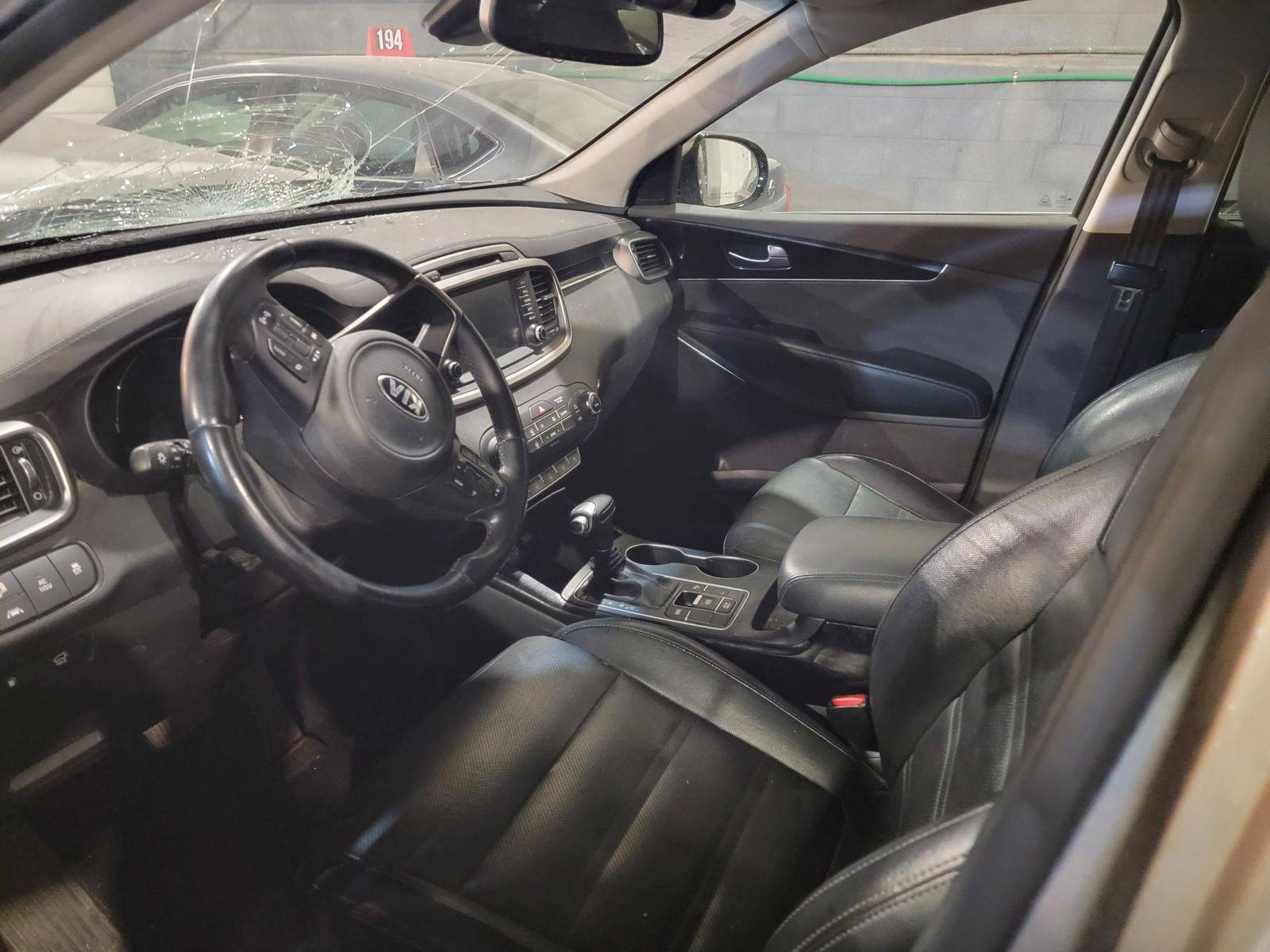 KIA SORENTO 2018 - Marhaba Auction Used Cars - Image 8