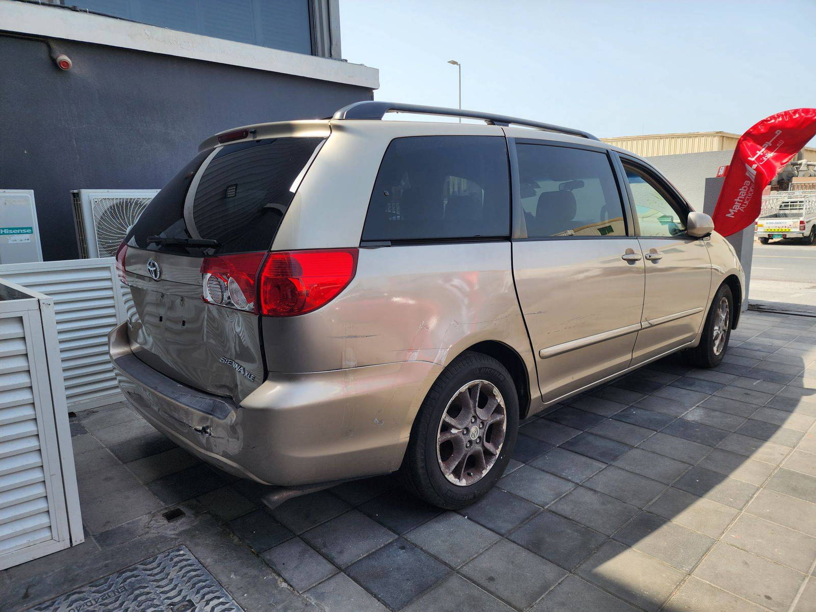 2006 TOYOTA SIENNA — 154237 Miles — Lot 21306 — Al Quoz - Marhaba Auctions Used Cars - Image 5