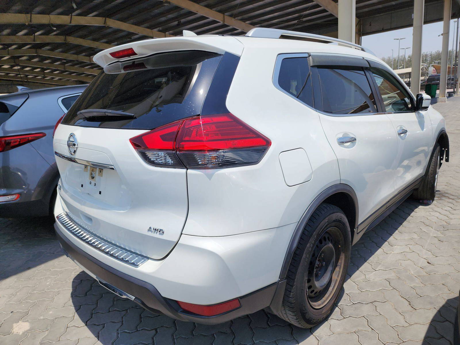 2017 NISSAN ROGUE — 93183 Miles — Lot 43616234 — Souq - Marhaba Auctions Used Cars - Image 3