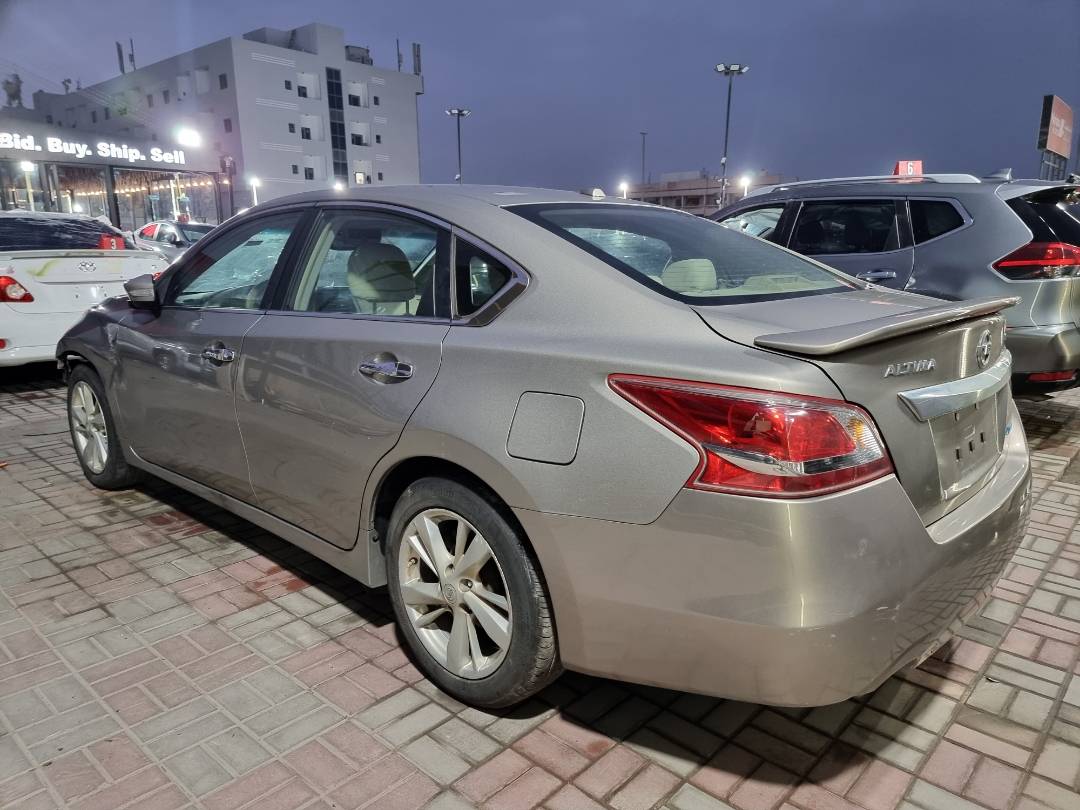 2013 NISSAN ALTIMA — 182133 Miles — Lot 214587 — Ind. 12 - Marhaba Auctions Used Cars - Image 4