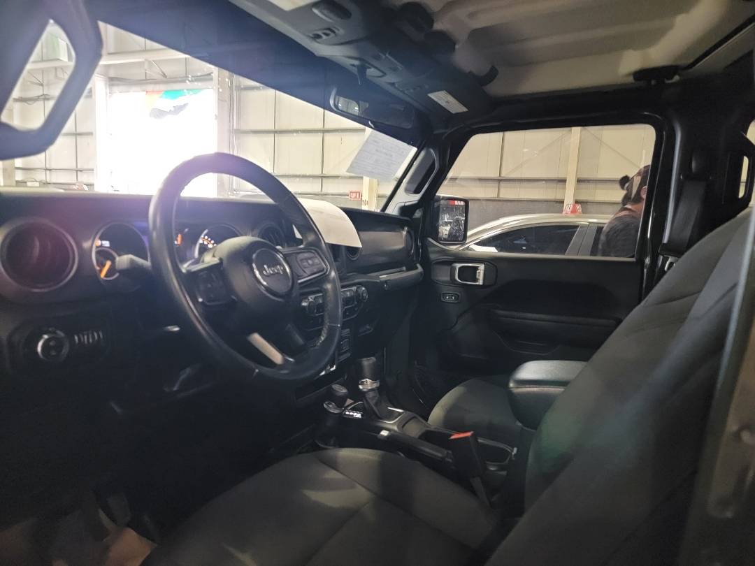 2022 JEEP GLADIATOR — 17685 KM — Lot L107495 — Main - Marhaba Auctions Used Cars - Image 6