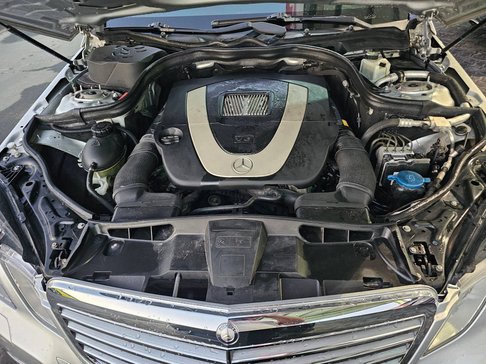 2011 MERCEDES BENZ E-300 — 209053 KM — Lot B3BA414662 — Souq - Marhaba Auctions Used Cars - Image 12