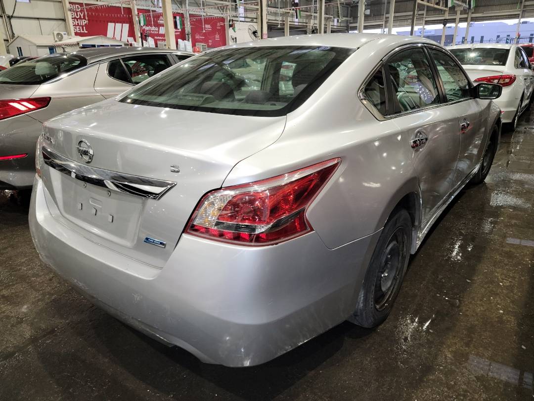 2013 NISSAN ALTIMA — 214420 Miles — Lot 67734993 - Marhaba Auctions Used Cars - Image 4