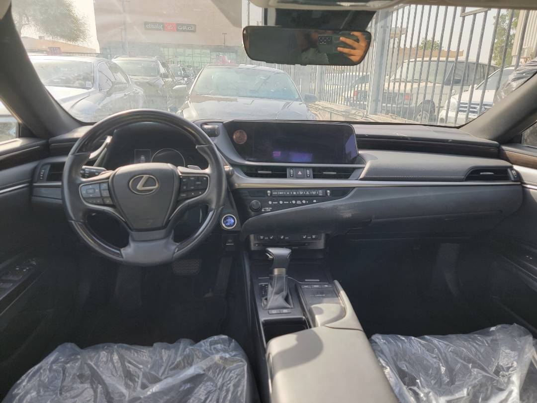2019 LEXUS ES 300H — 41622 Miles — Lot 026625 — Main - Marhaba Auctions Used Cars - Image 7