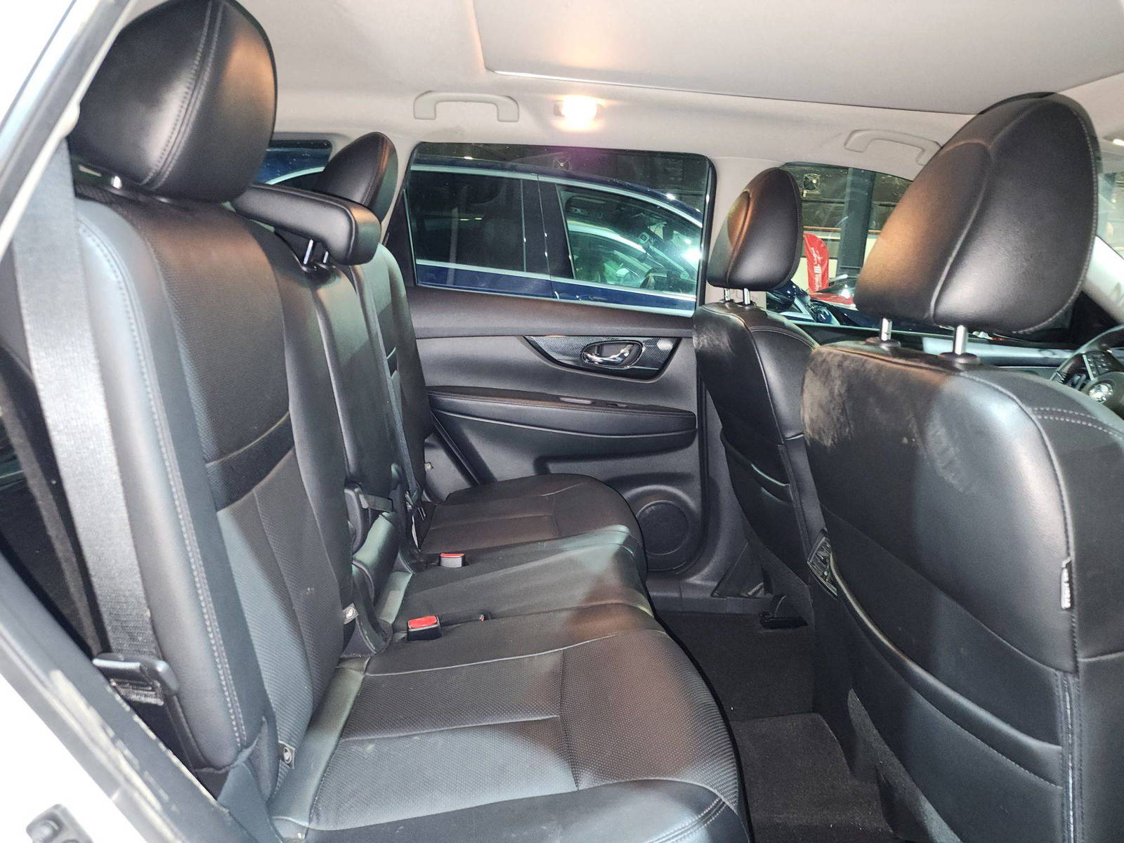 2017 NISSAN ROGUE — 162485 Miles — Lot 39750695 — Al Quoz - Marhaba Auctions Used Cars - Image 6
