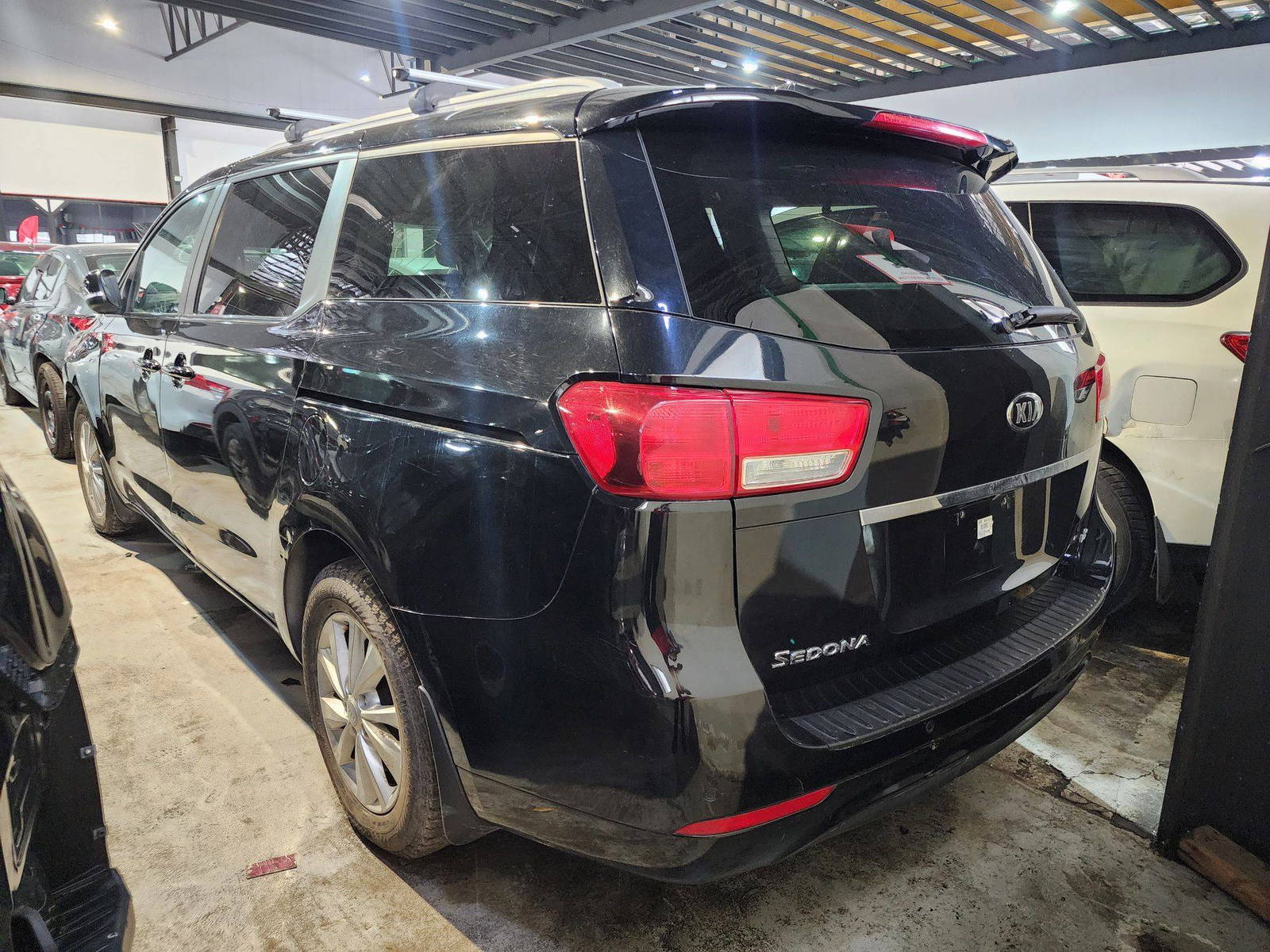 KIA SEDONA 2017 - Marhaba Auction Used Cars - Image 3