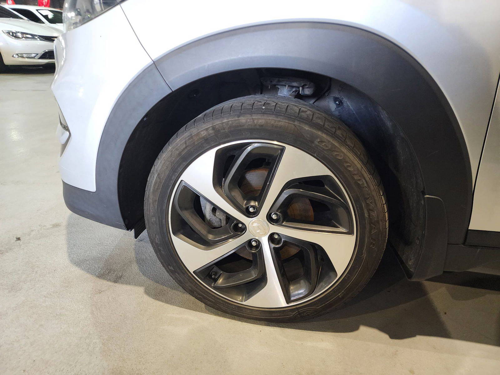 2016 HYUNDAI TUCSON — 116448 Miles — Lot 38922066 — Al Quoz - Marhaba Auctions Used Cars - Image 10
