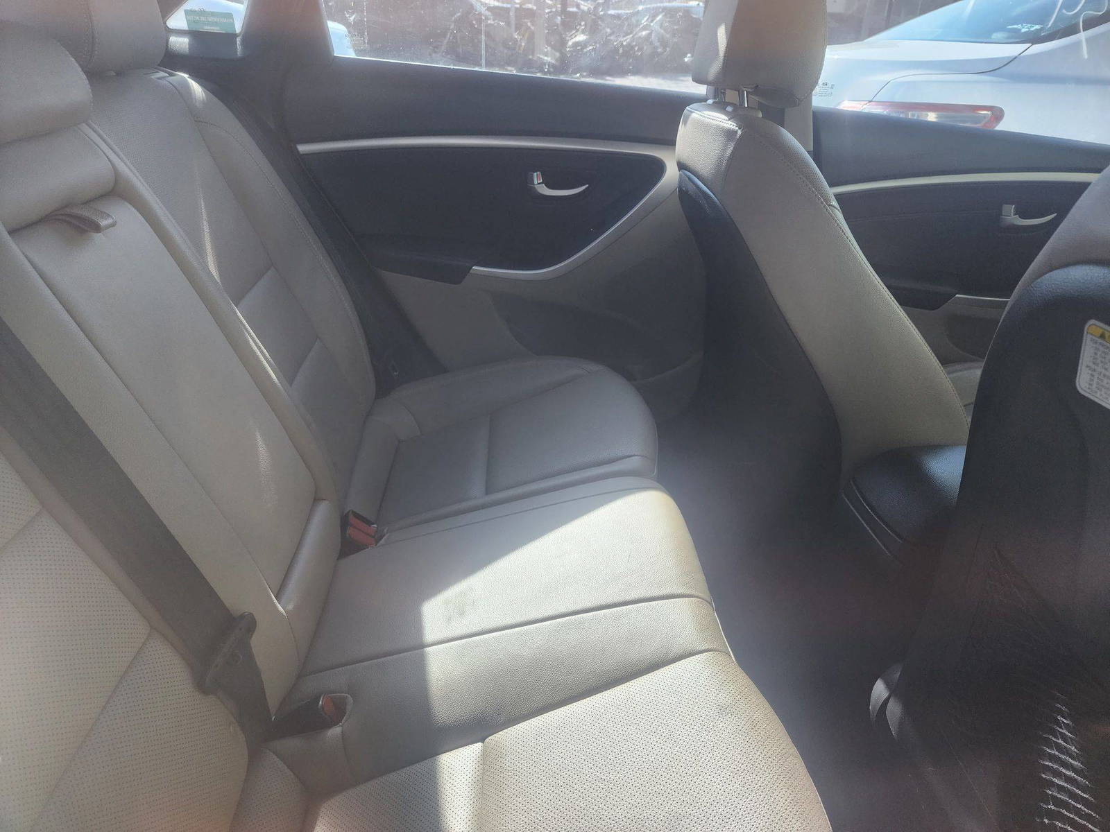 2015 HYUNDAI ELANTRA — 85180 Miles — Lot 34710906 - Marhaba Auctions Used Cars - Image 10