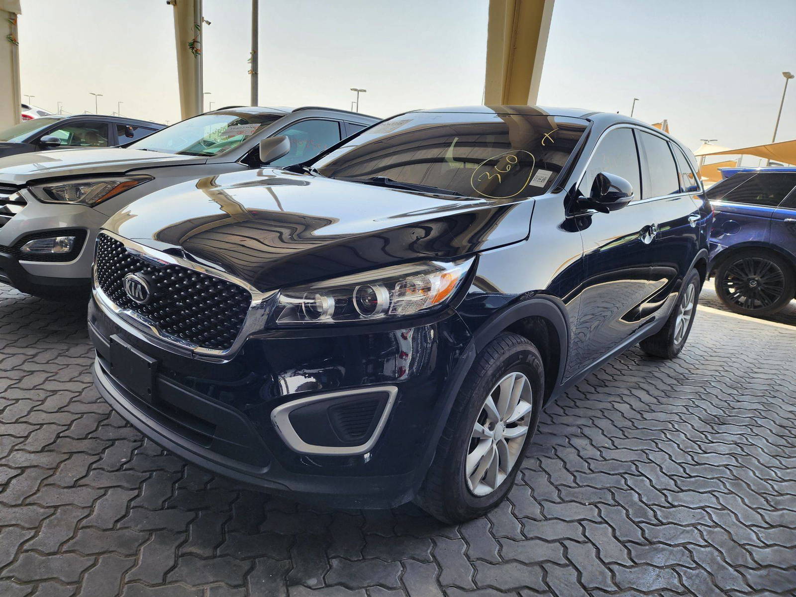 2018 KIA SORENTO — 143692 Miles — Lot 31502 — Souq - Marhaba Auctions Used Cars - Image 5