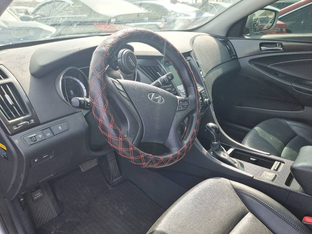 2012 HYUNDAI SONATA — 157549 KM — Lot 125478 — Ind. 12 - Marhaba Auctions Used Cars - Image 8
