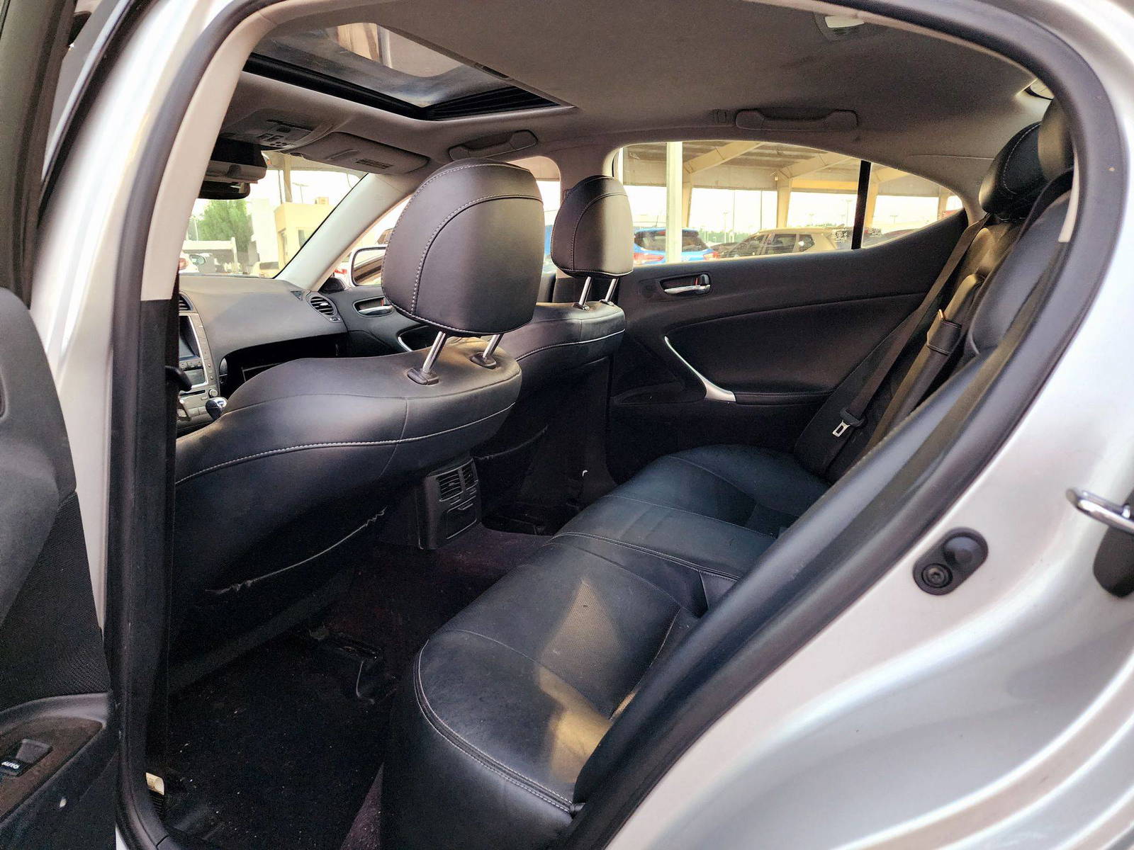 2012 LEXUS IS 250 — 147370 Miles — Lot 58757634 — Souq - Marhaba Auctions Used Cars - Image 6