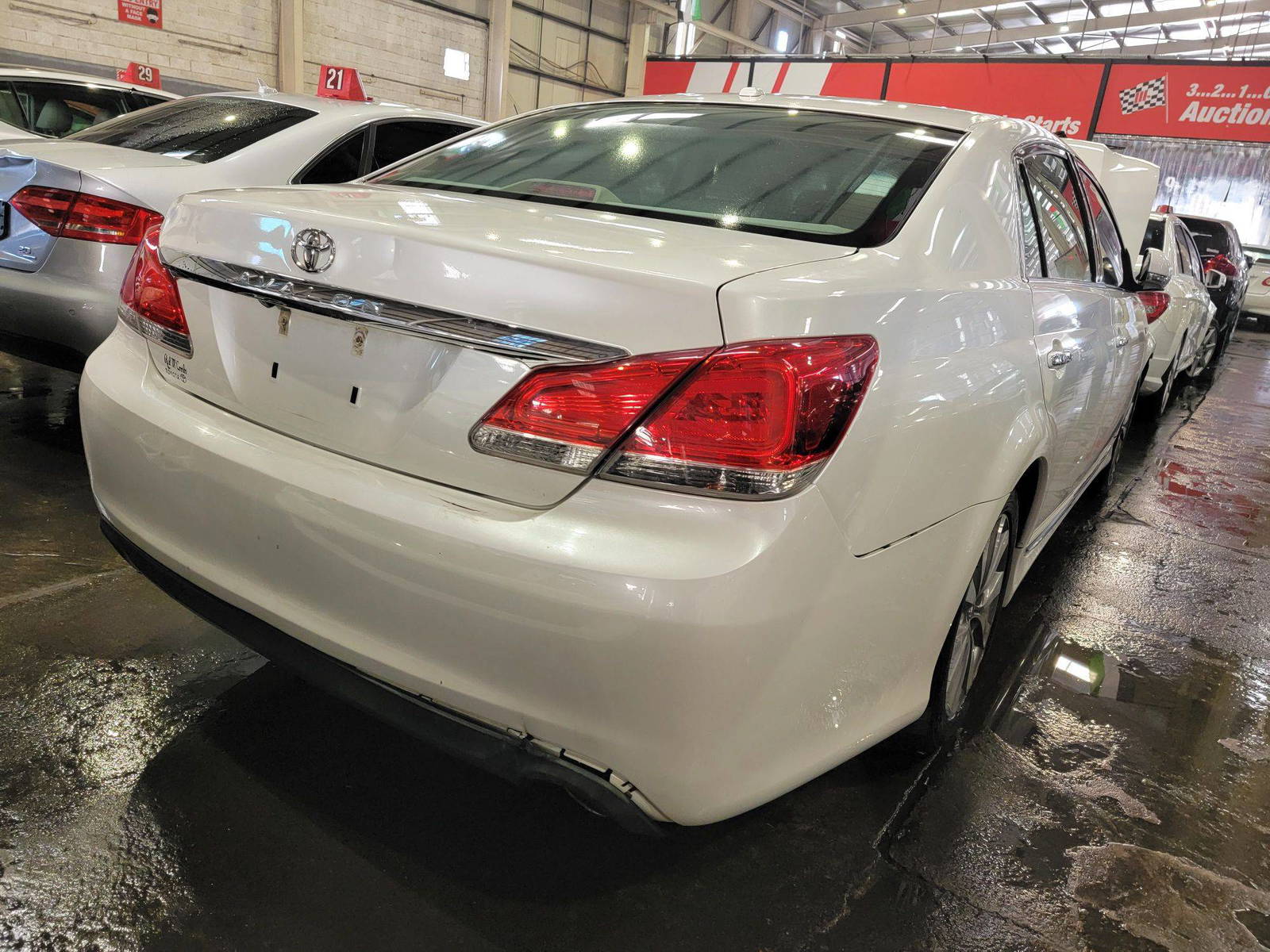 TOYOTA AVALON 2011 - Marhaba Auction Used Cars - Image 3