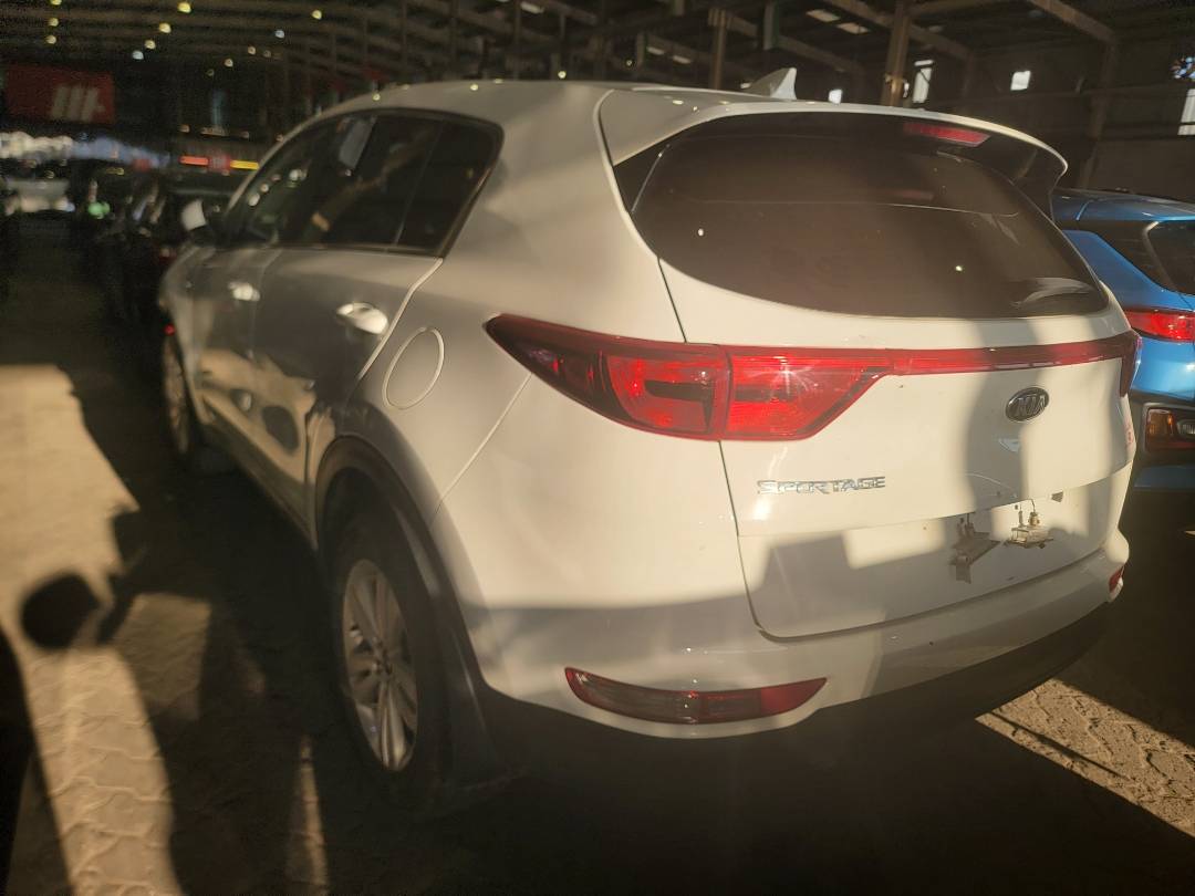 2019 KIA SPORTAGE — 77334 Miles — Lot 40238108 — Souq - Marhaba Auctions Used Cars - Image 3