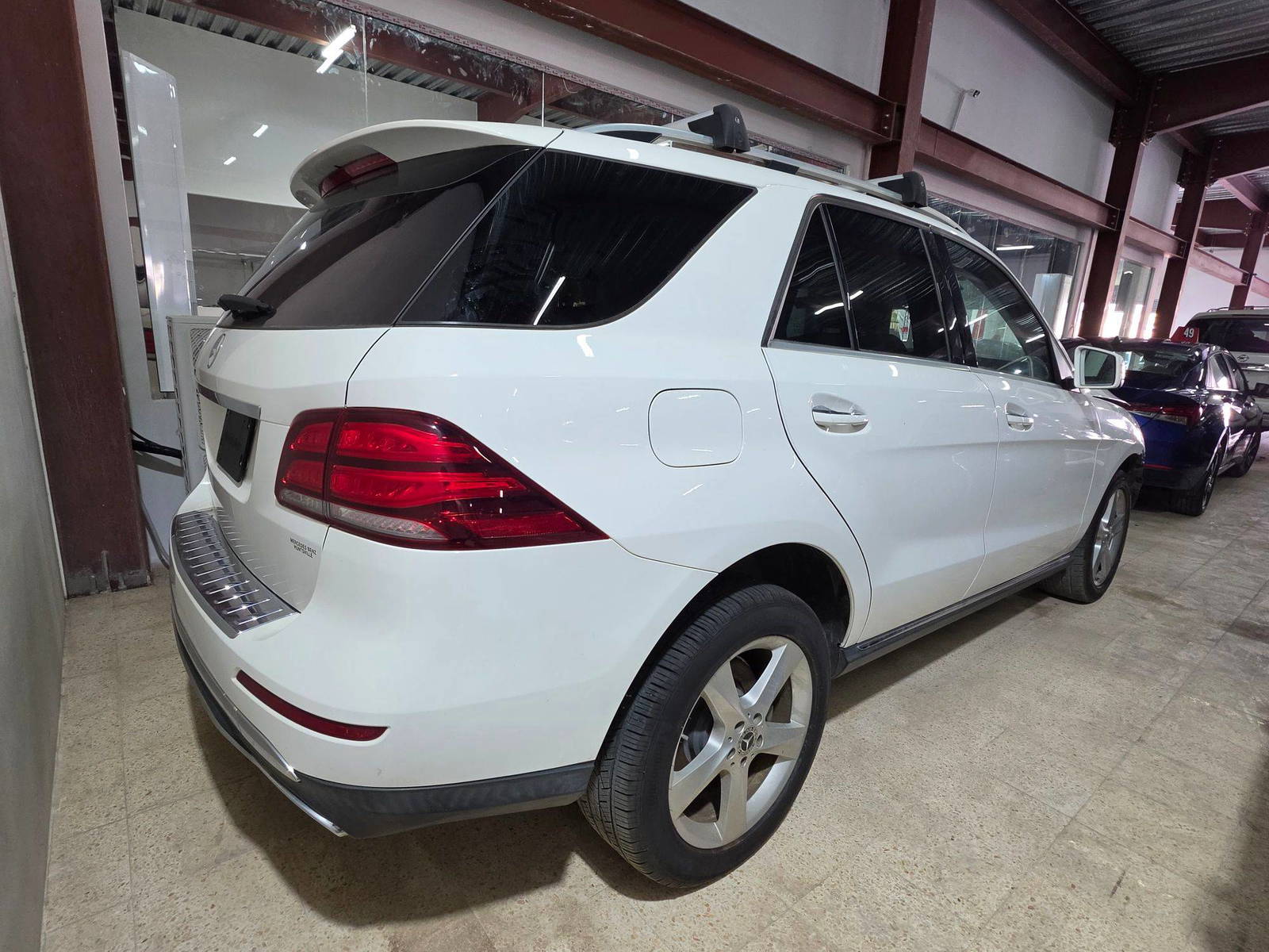 MERCEDES BENZ GLE 350 2018 view 2