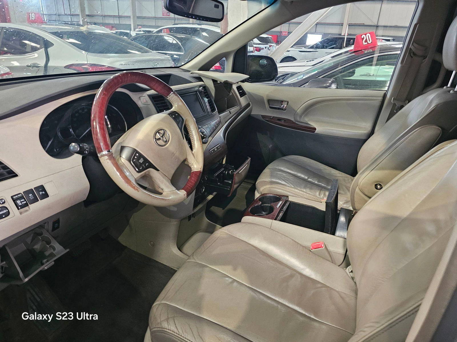 TOYOTA SIENNA 2011 - Marhaba Auction Used Cars - Image 8