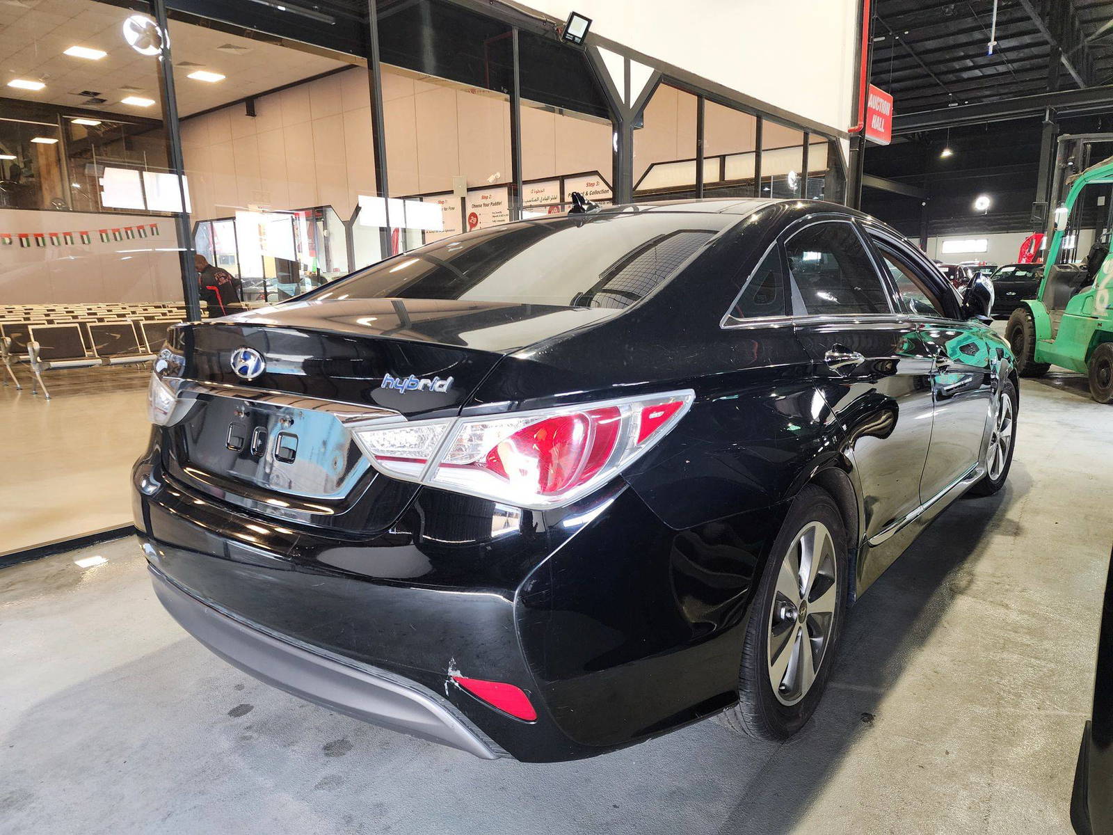 2011 HYUNDAI SONATA — 173481 Miles — Lot 73423774 — Al Quoz - Marhaba Auctions Used Cars - Image 3