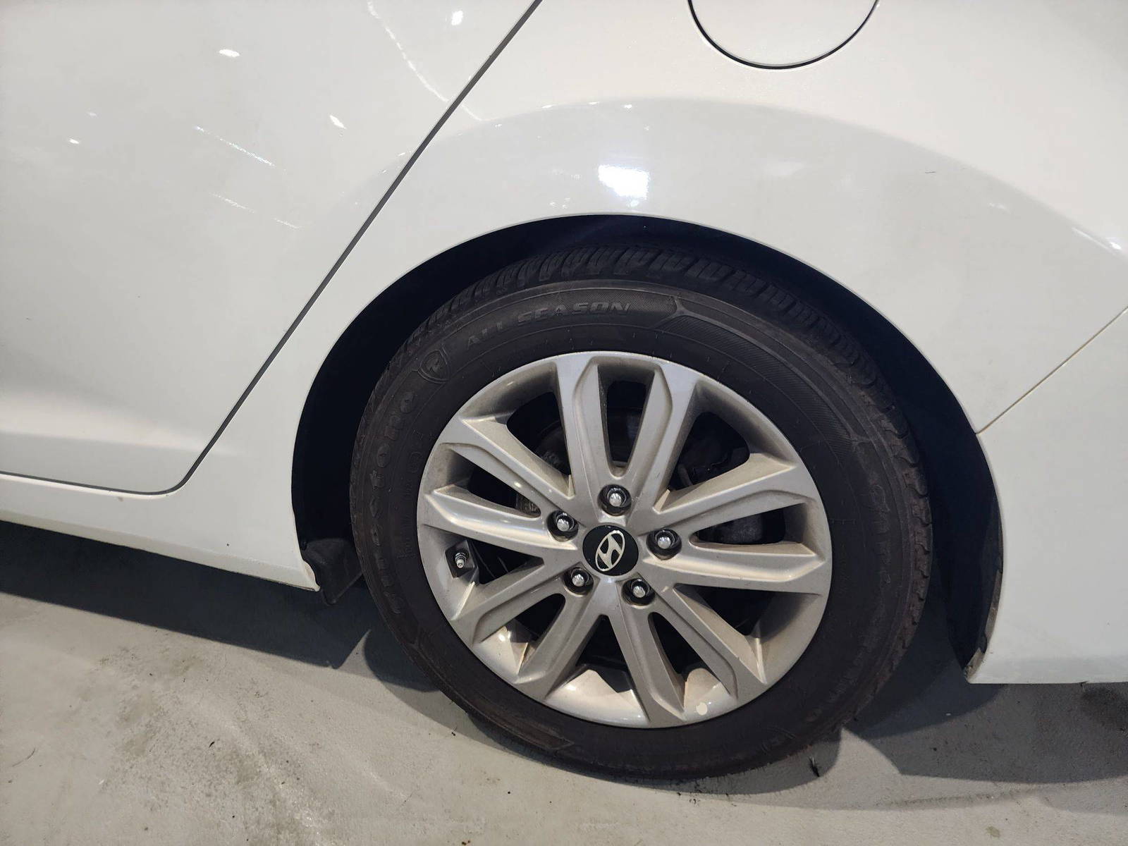 2014 HYUNDAI ELANTRA — 214570 Miles — Lot 39465044 — Al Quoz - Marhaba Auctions Used Cars - Image 13