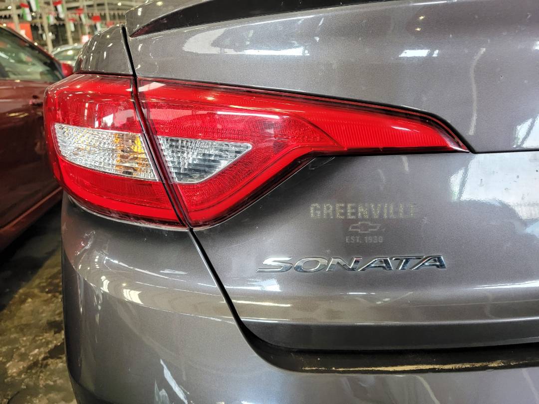2017 HYUNDAI SONATA — 177151 Miles — Lot H531673 - Marhaba Auctions Used Cars - Image 5