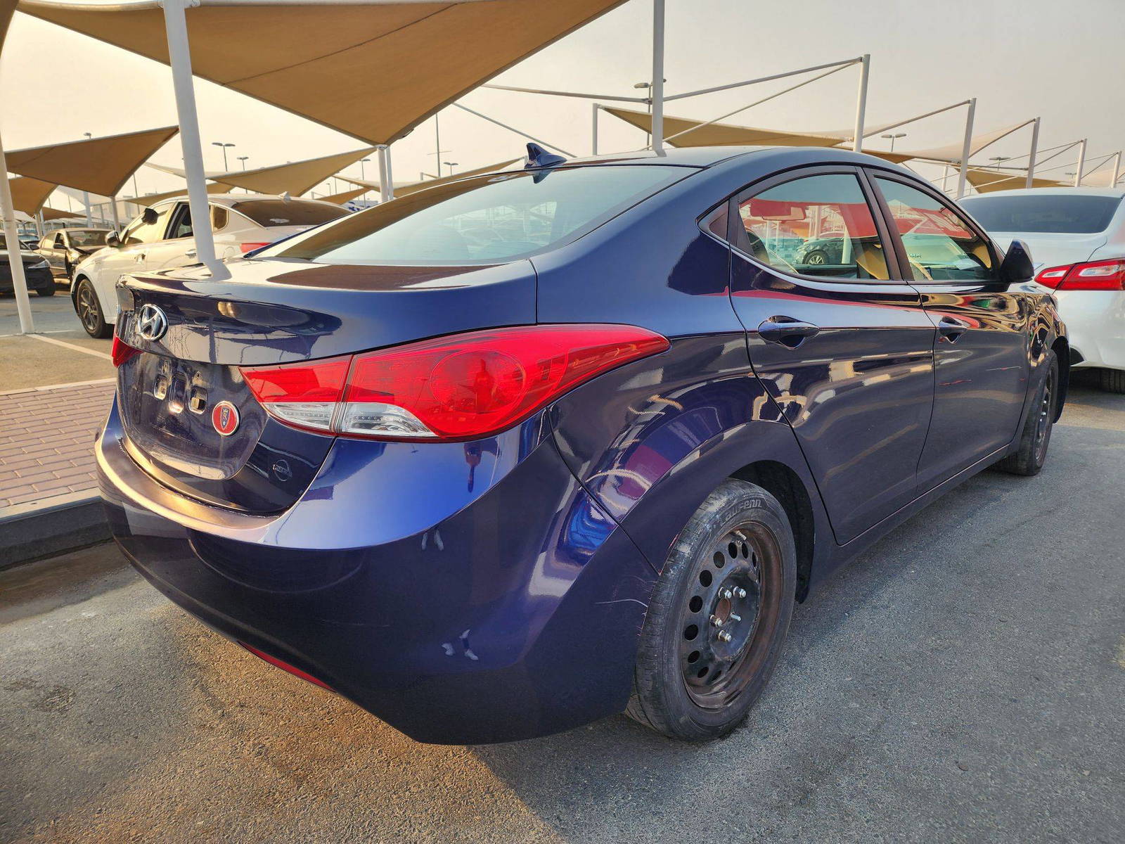 2012 HYUNDAI ELANTRA — 120592 Miles — Lot 30178 — Souq - Marhaba Auctions Used Cars - Image 3